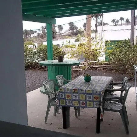 Sleeps 4 Wifi Villa *