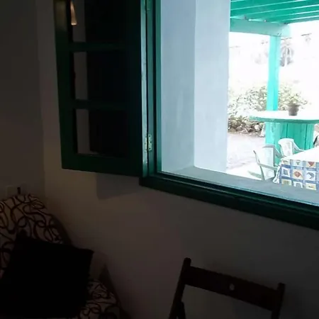 Sleeps 4 Wifi Villa *