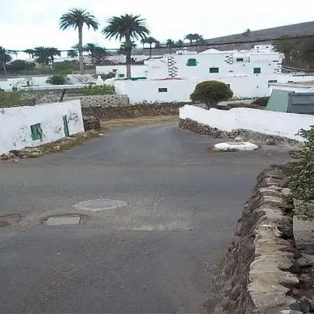 Sleeps 4 Wifi Villa *