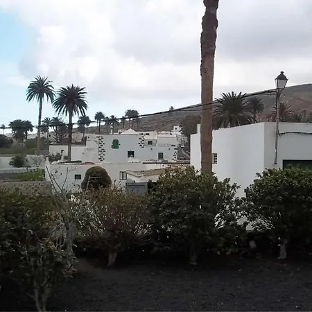 Sleeps 4 Wifi Villa