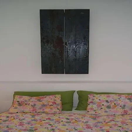 Sleeps 4 Wifi * Haria