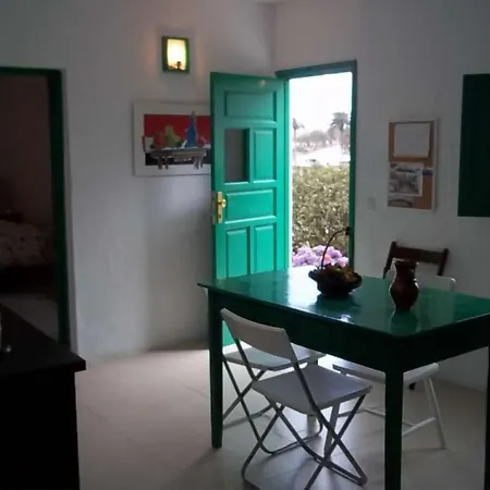 Sleeps 4 Wifi * Haria