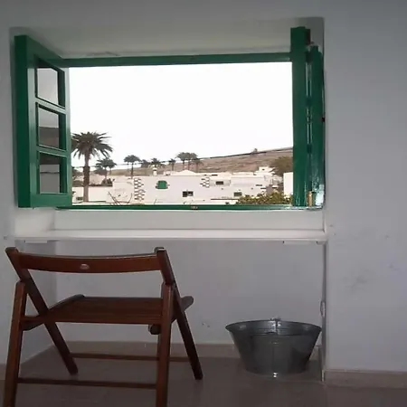 Sleeps 4 Wifi Villa